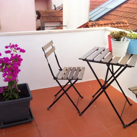 Charming Flat With Terrace @ The Heart Of * Lisboa